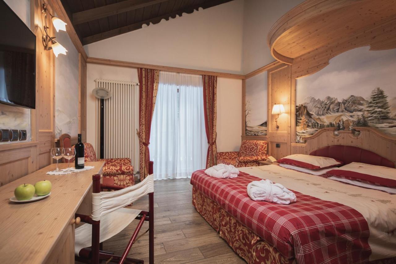 Hotel Rubino Deluxe Campitello di Fassa Esterno foto